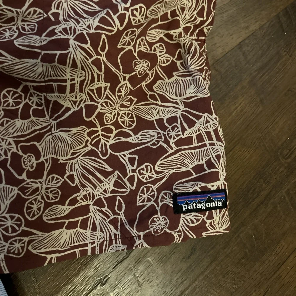PATAGONIA PRINTED Red Mushroom‎ Forest BOARD SHORT MEN'S Small